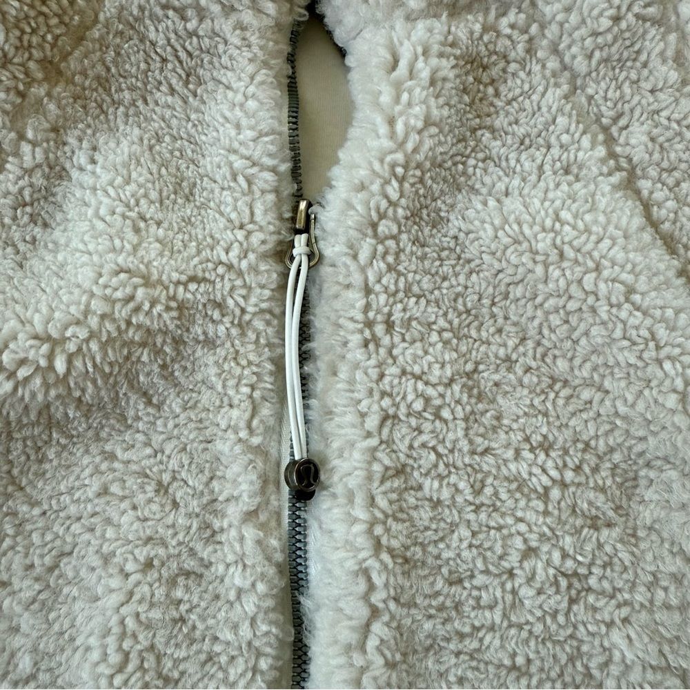 Lululemon texture fleece Sherpa Jacket - Picture 3 of 8